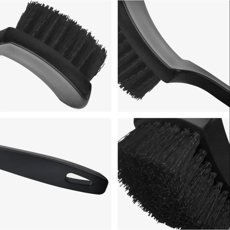 Brosse de jantes et tapis de voiture